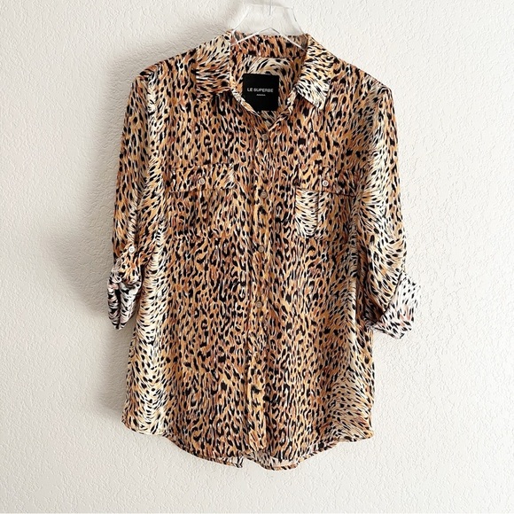 LE SUPERBE Tops - LE SUPERBE Cheetah - Print Walking Safari Shirt
